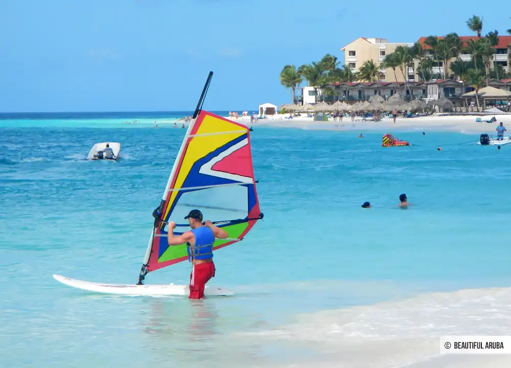 Windsurfen op Aruba bij Druif Beach