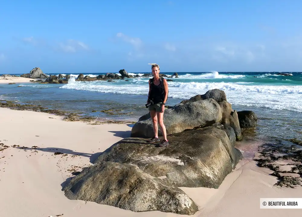 Karin op strand bij California Point.